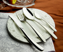 不銹鋼餐具用久了太臟怎么清洗？正確清洗不銹鋼的方法