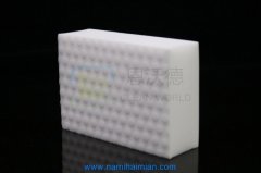 汽車內(nèi)飾臟了用什么清潔？洗車海綿